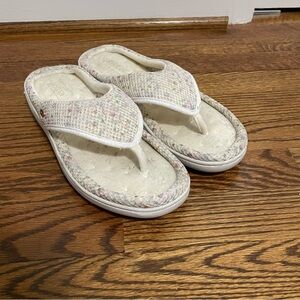 **4/$12**‎ Kooba Women's Thong Style House Slipper Cream/Blue/Pink Size 9.5